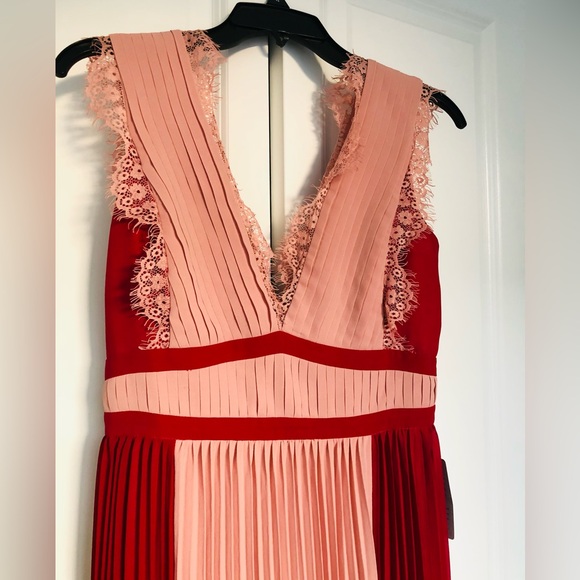 Adelyn Rae Pleated Maxi Dress - Picture 9 of 9